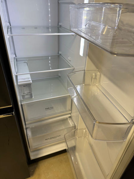 625L LG Fridge with Ice and Water Dispenser63022179599619112