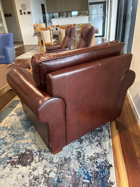 Moran leather armchair62863405669635111