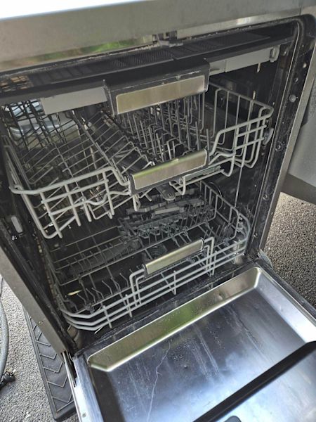 Fisher & Paykel dishwasher,  for parts only, not working. 63019079231233114