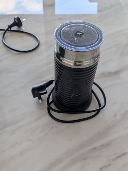 Nespresso Vertuo Next Silver and milk frother, good condition63612126370561112