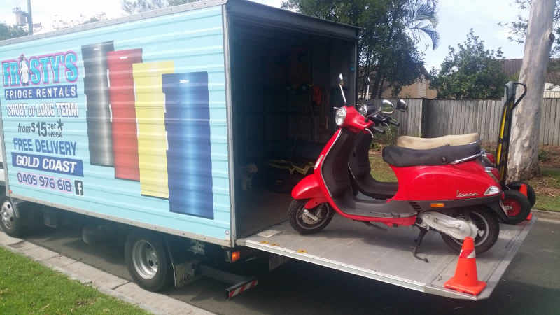 Kimbos Mini Movers Truck Has Large Tail Lift For The Heavier Items63008481465089114