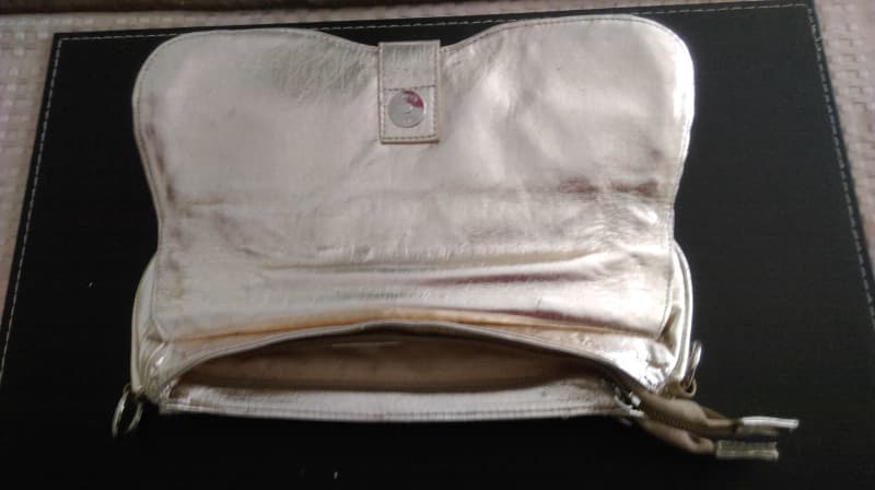 LOUIS CARDY BAG PRELOVED, Women's Fashion, Bags & Wallets, Cross-body Bags  on Carousell
