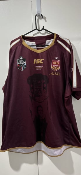 Signed and Framed Darren Lockyer Jersey, with COA, Edition 1/25