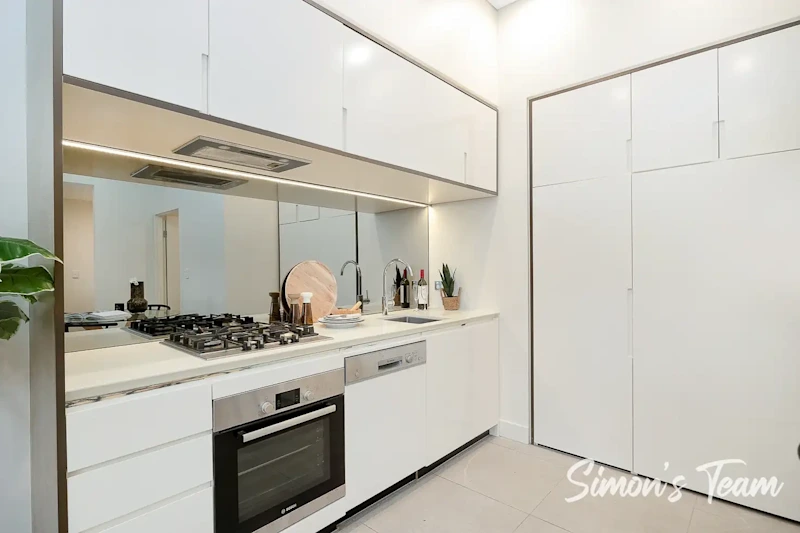 Ground-Floor Apartment with 3m Ceilings, Study & Courtyard – Riverside Living at Its Best62882739753987111
