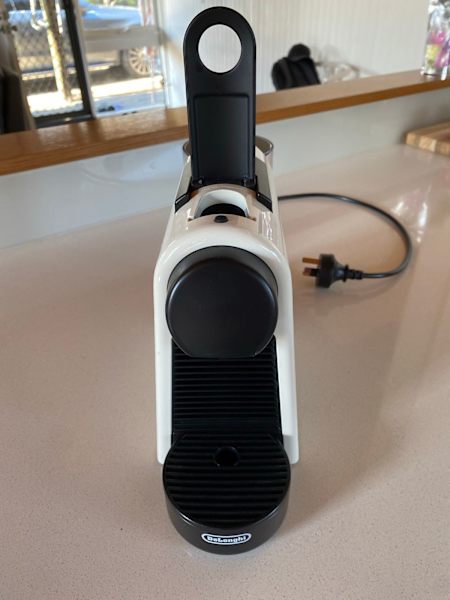 DELONGHI NESPRESSO COFFEE MACHINE 63016057010689111