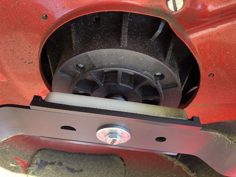 Lawn mower discount blade adapter removal