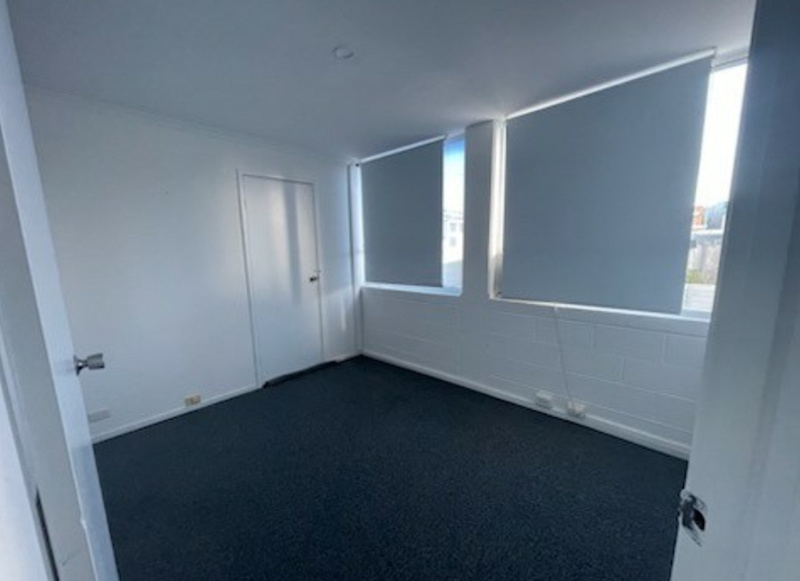Shared Office Space62995620499330111