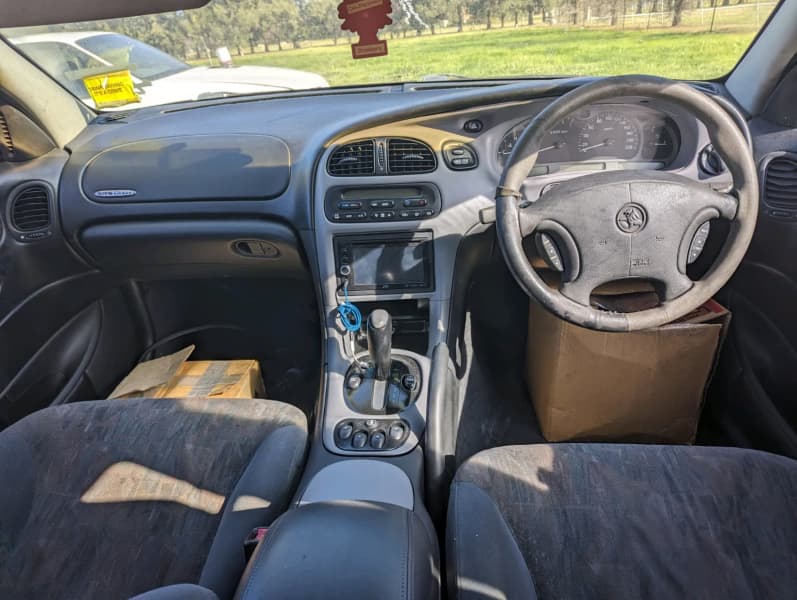 2001 HOLDEN BERLINA  SEDAN VX II LS162882768377985114