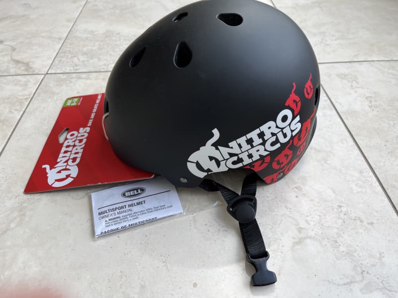 nitro circus bell helmet