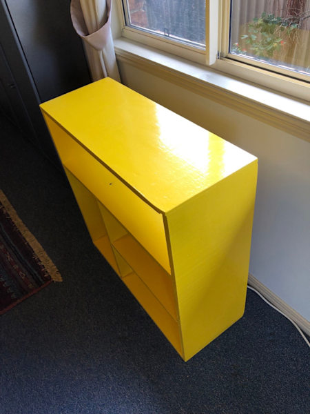 Painted bookshelf, made of hardwood. 62865821076099111