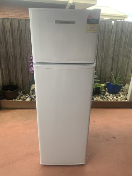 fisher and paykel fridge e249t