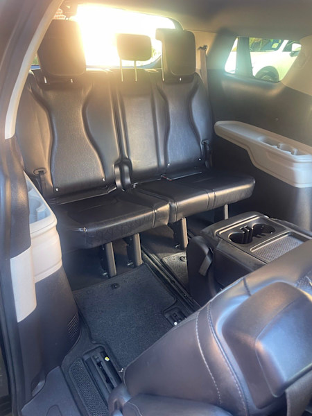 Kia Carnival 202262882729330946111