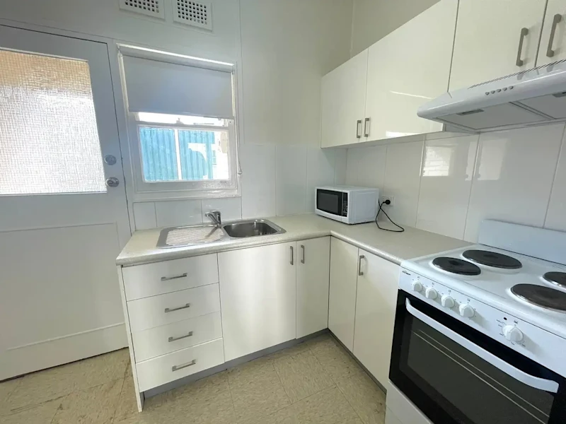 Studio Apartment63007596523650111