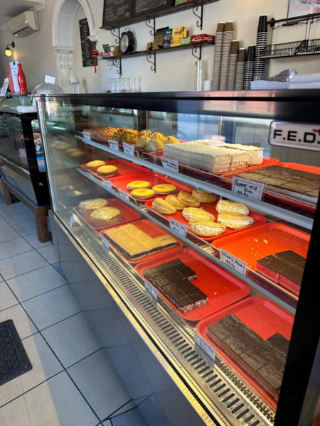 URGENT SELL - CAKE SHOP FOR SALE63007513427202113