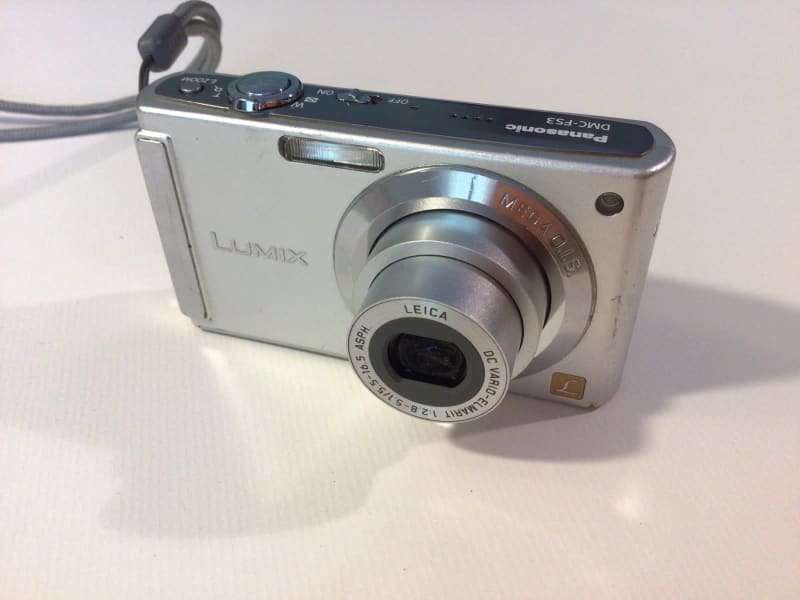 panasonic lumix sz100