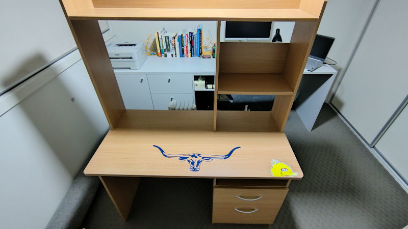 FREE! Desk 62863368624769111