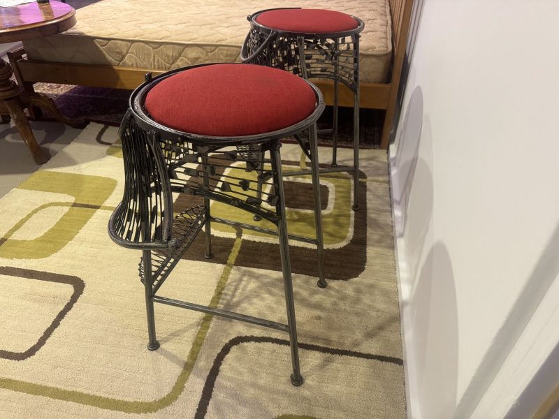 Red metal beautiful Bar stools / foldable back62863373895811111