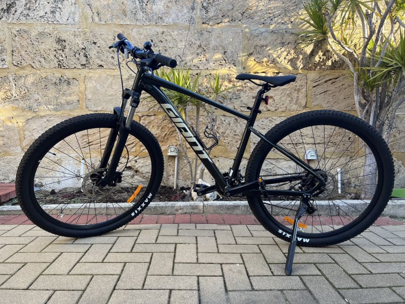 giant talon 2 mountain bike for sale