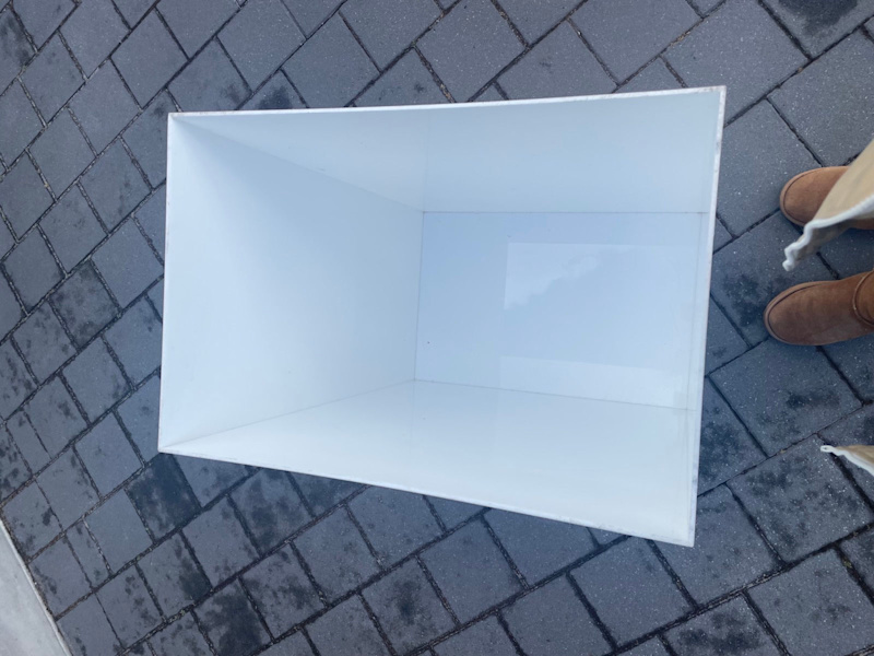 White acrylic box / Balga 63437906985217110