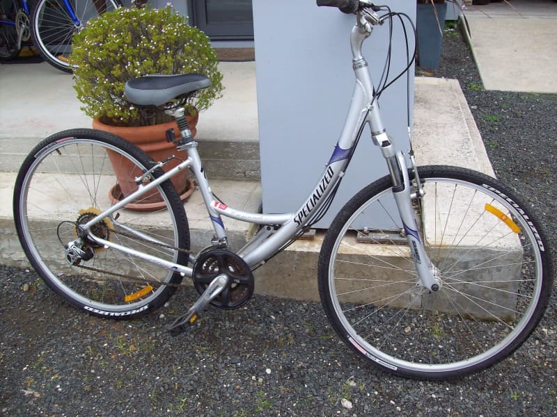 specialized crossroads sport women's bike