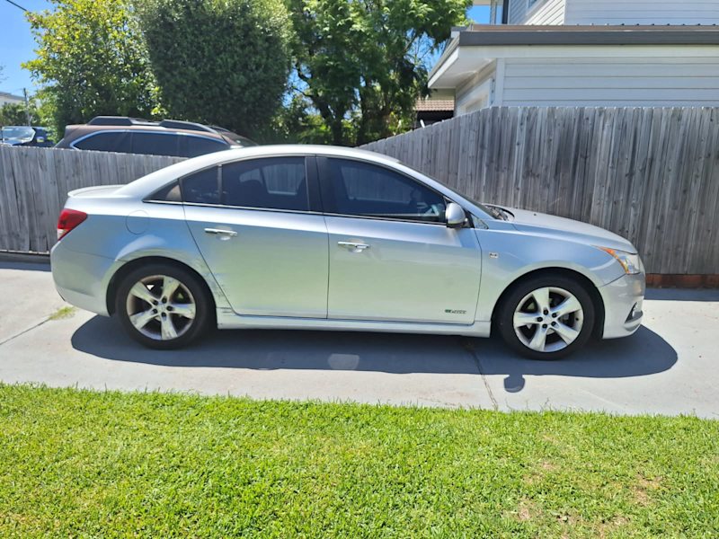 2011 HOLDEN CRUZE SRi V Turbo Sedan - TO GO FAST!62882732308097113