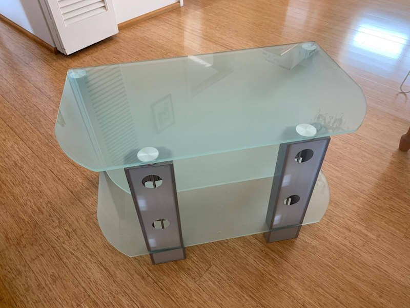 Beautiful glass TV stand62864724419073111