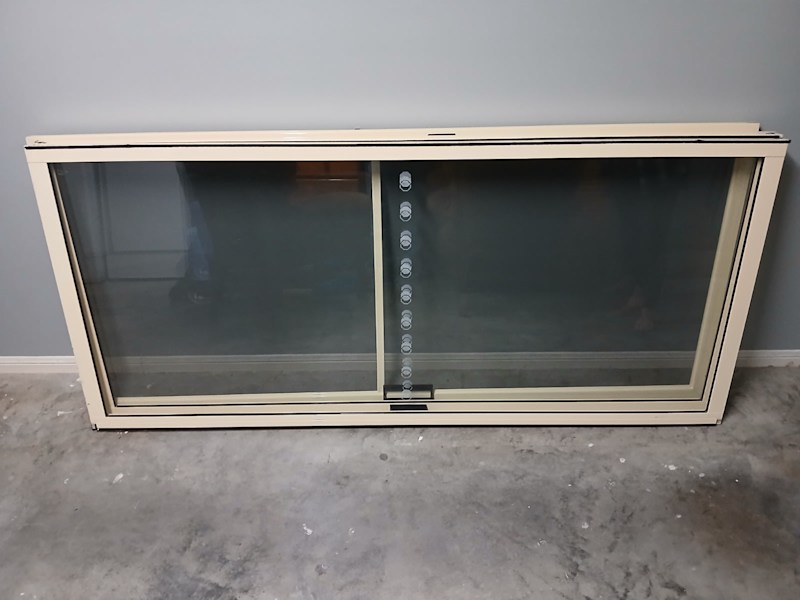 Sliding glass door - FREE63440281040642110