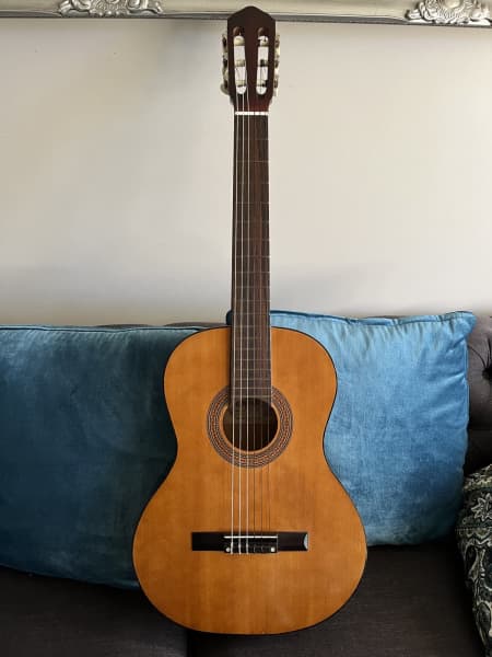 Emperador classical deals guitar