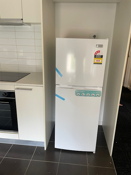 Frost-Free Fridge - Compact, Energy Efficient & No Defrost63014235708929112