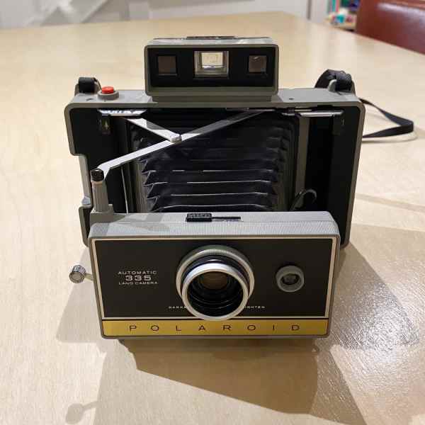 polaroid 335 land camera