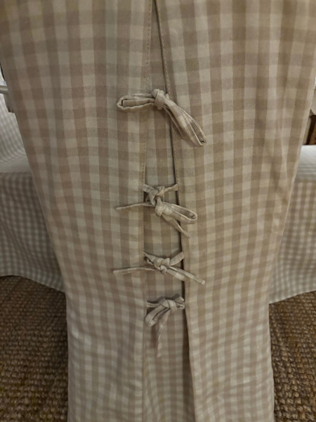 4 STUNNING DINING CHAIRS WITH COVERS62863838522753112