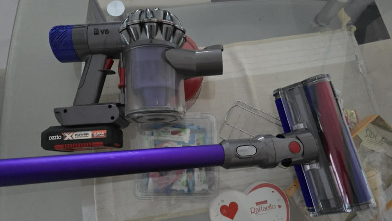 Dyson V6 Animal Stick Vacuum with Ozito Battery Adapter63443925626114112