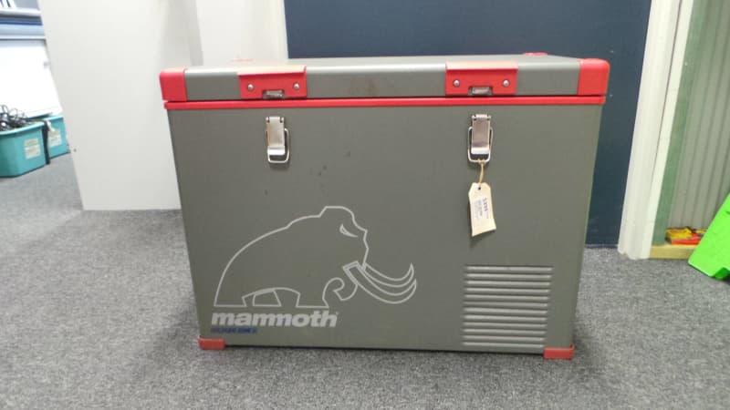 primus mammoth 74l fridge