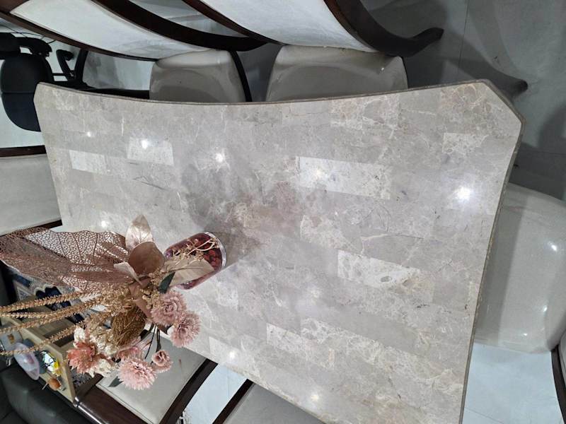 Elegant Marble Dining Table with Chairs – Excellent Condition62863413047170111