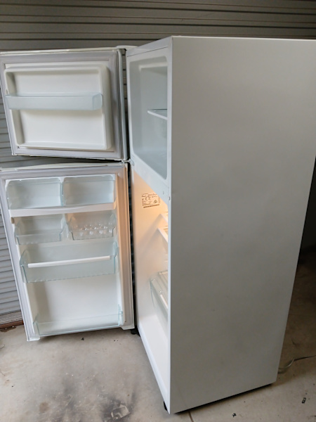 280 Ltr Fridge/ Freezer Westinghouse WTM2800WB63014237719425113