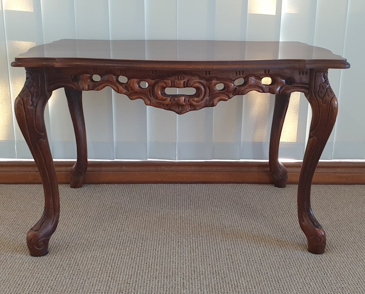 Timber antique/European style coffee table or side table62863840102403112