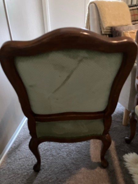 One beautiful vintage chair62864722569731112