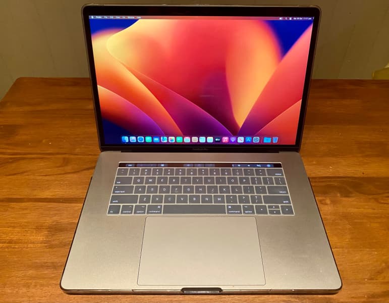 i7/16g/SSD512 MacBookPro15 Office Win11-