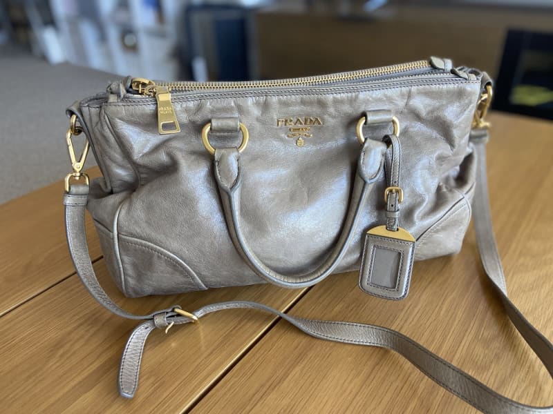 Prada Vitello Daino Double-Zip Crossbody Bag, Light Gray (Pomice)