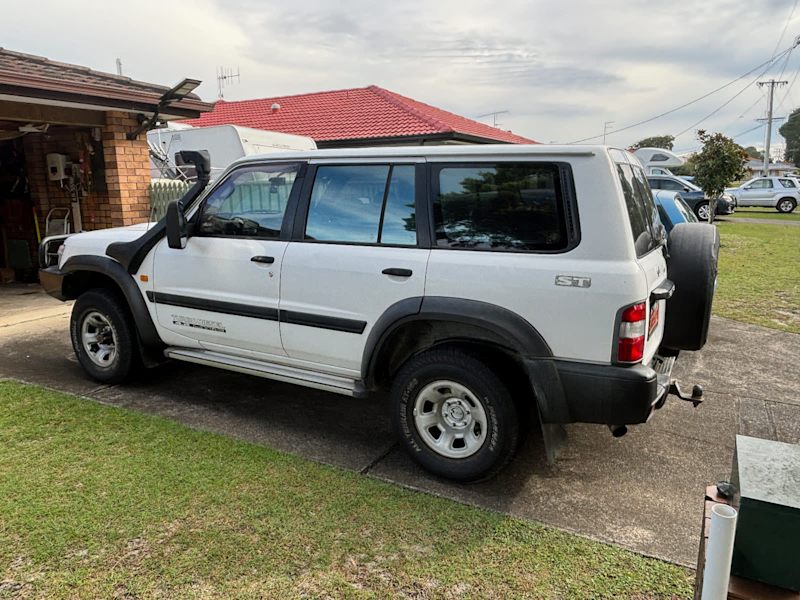 1999 NISSAN PATROL ST (4x4) 5 SP MANUAL 4x4 4D WAGON62937624167427112