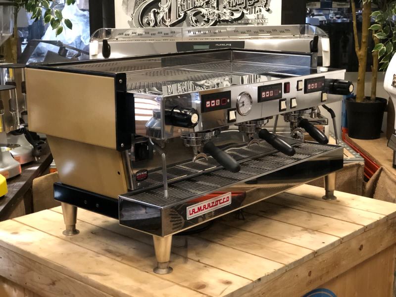 LA MARZOCCO LINEA CLASSIC 3 GRP GOLDEN BROWN ESPRESSO COFFEE MACHINE634420441760031120
