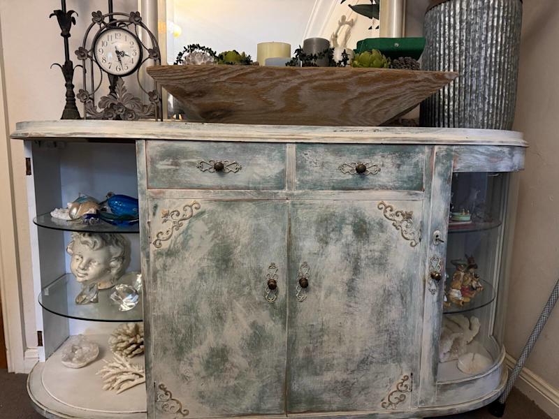 Buffet French provincial style628658208506891112