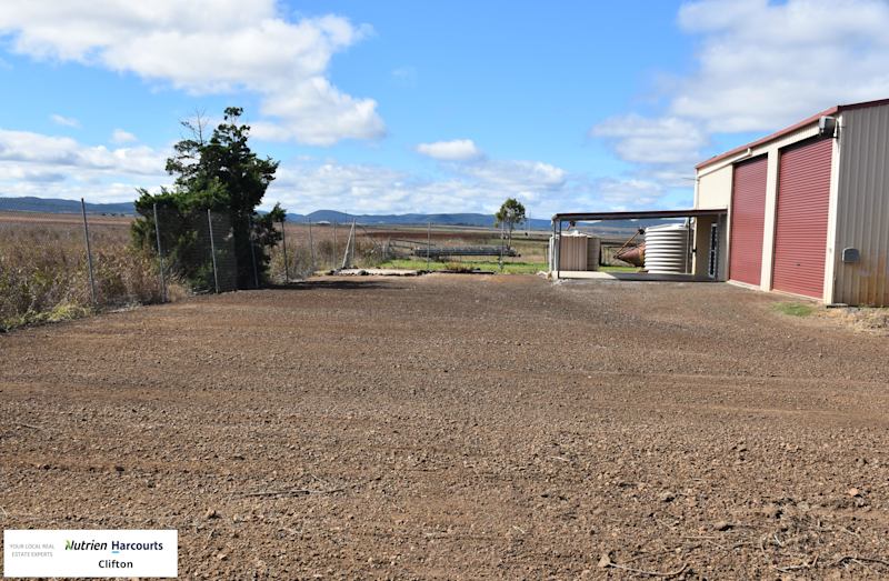 New England Highway, Nobby62885372157955111