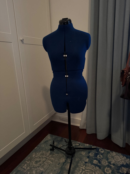 Adjustoform Sew Deluxe 8 Part Small Adjustable Dress Form (as new)63612128825219110