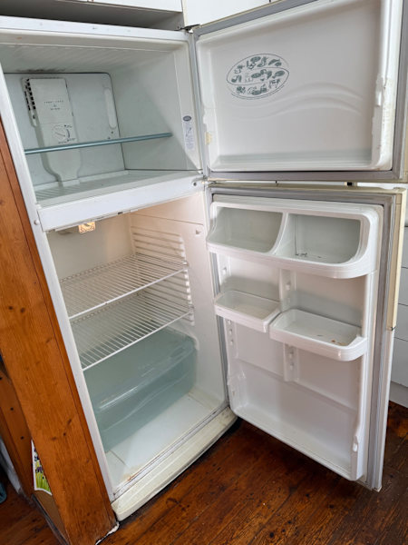 Westinghouse fridge- FREE63020848345985112