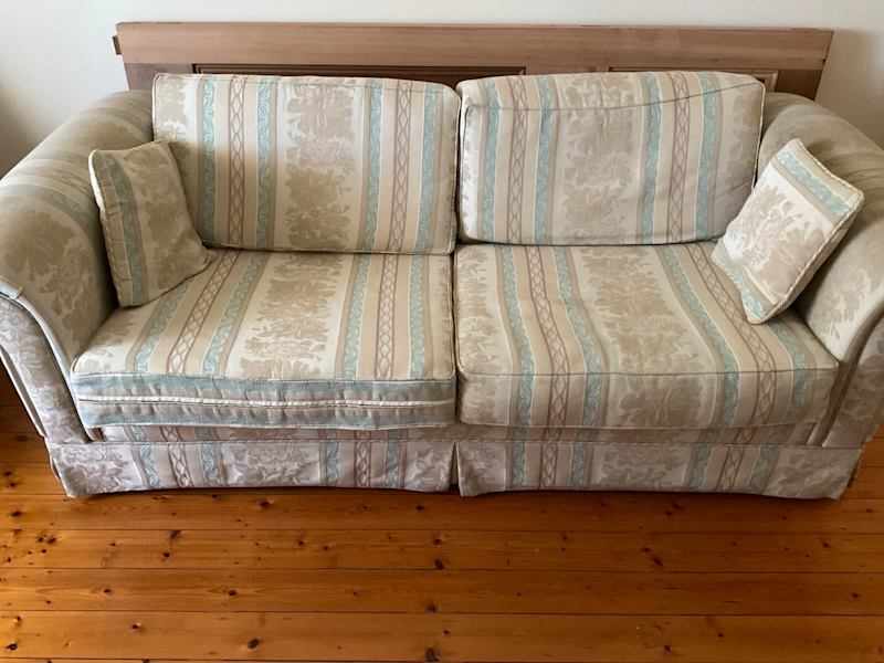 Lounge suite, 3 seater and 2 one seater62863840187521111