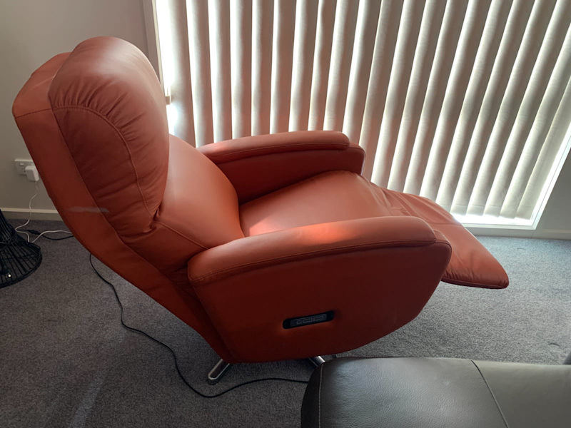 Fully electric leather recliner chair628634087590411120