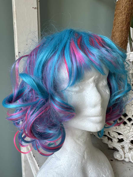 Wigs for hotsell sale qld gumtree