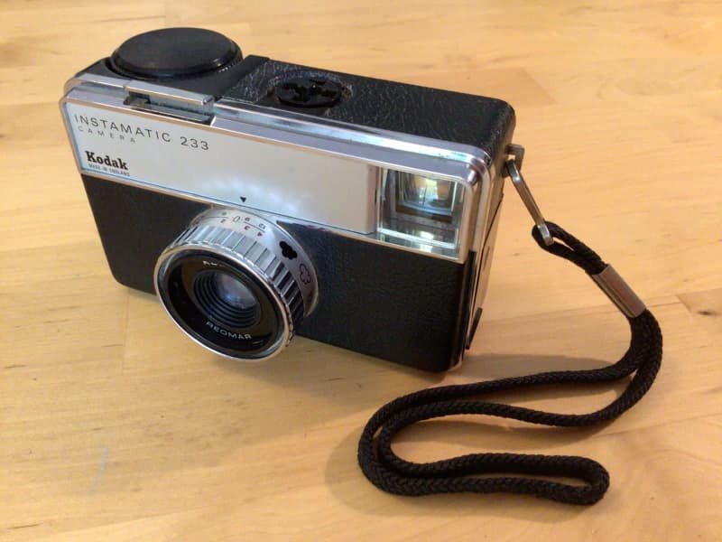 kodak instamatic 233 x camera