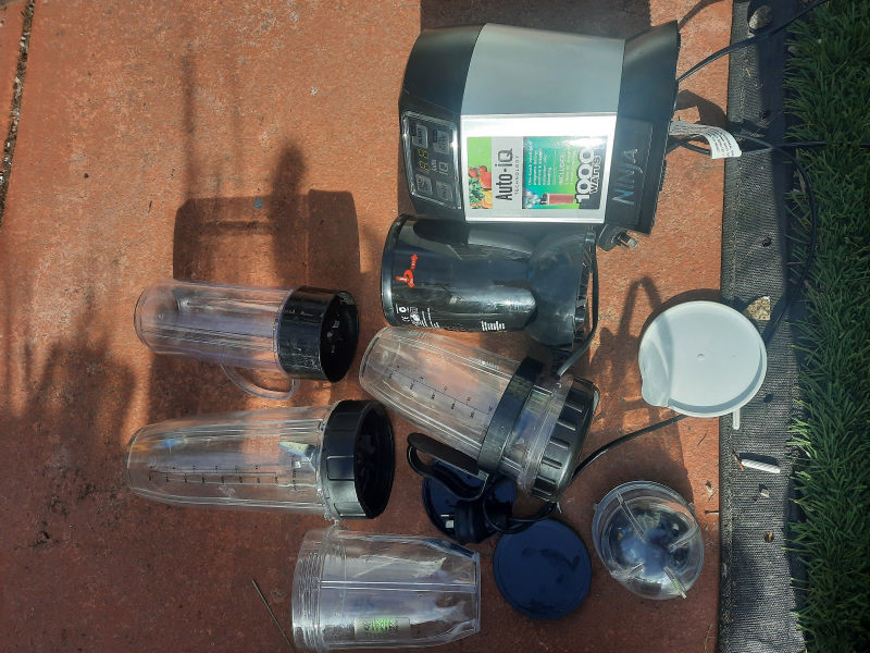 Ninja Blender AutoIQ n Magic Bullet Big Shot (selling together) WORKIN63016061218819113